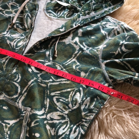 Chicos short sleeve zip up hoodie - Picture 5 of 7